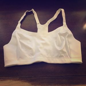 Nike White Sport Bra Dri Fit 34C (75cm)